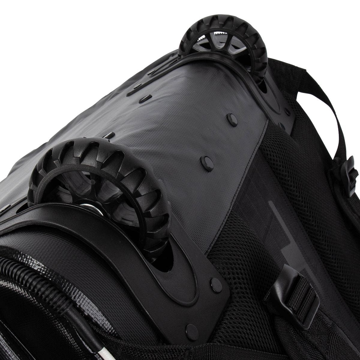 true-hockey-equipment-bag-elite-wheeled-backpack-inset4